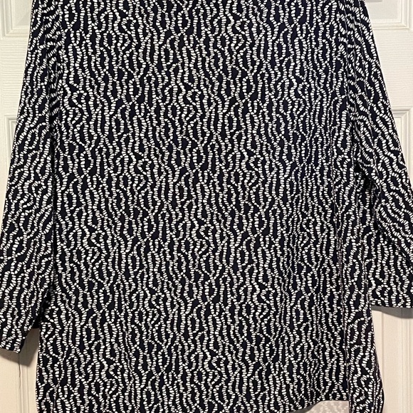 Top - Picture 2 of 5